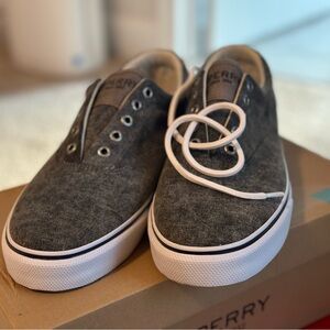 Men’s sperry boat shoes